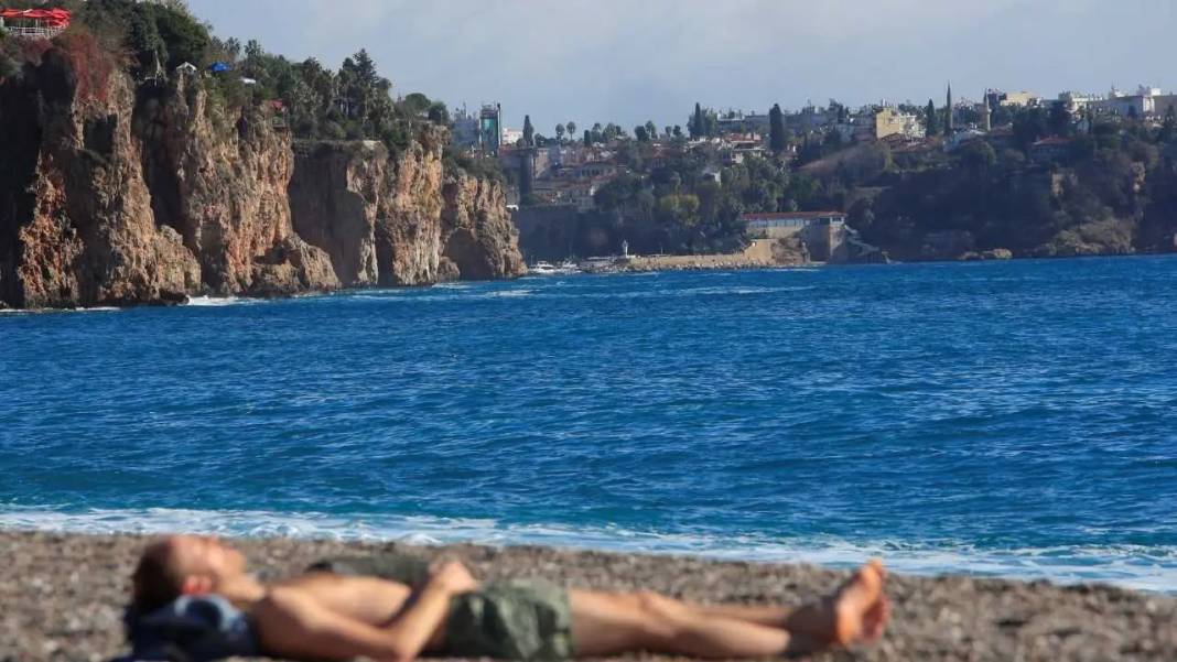 Şiddetli Yağmurun Ardından Antalya’da Tatil Havası Devam Etti! 4